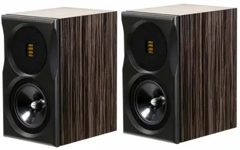 Neat Momentum J-S Speakers